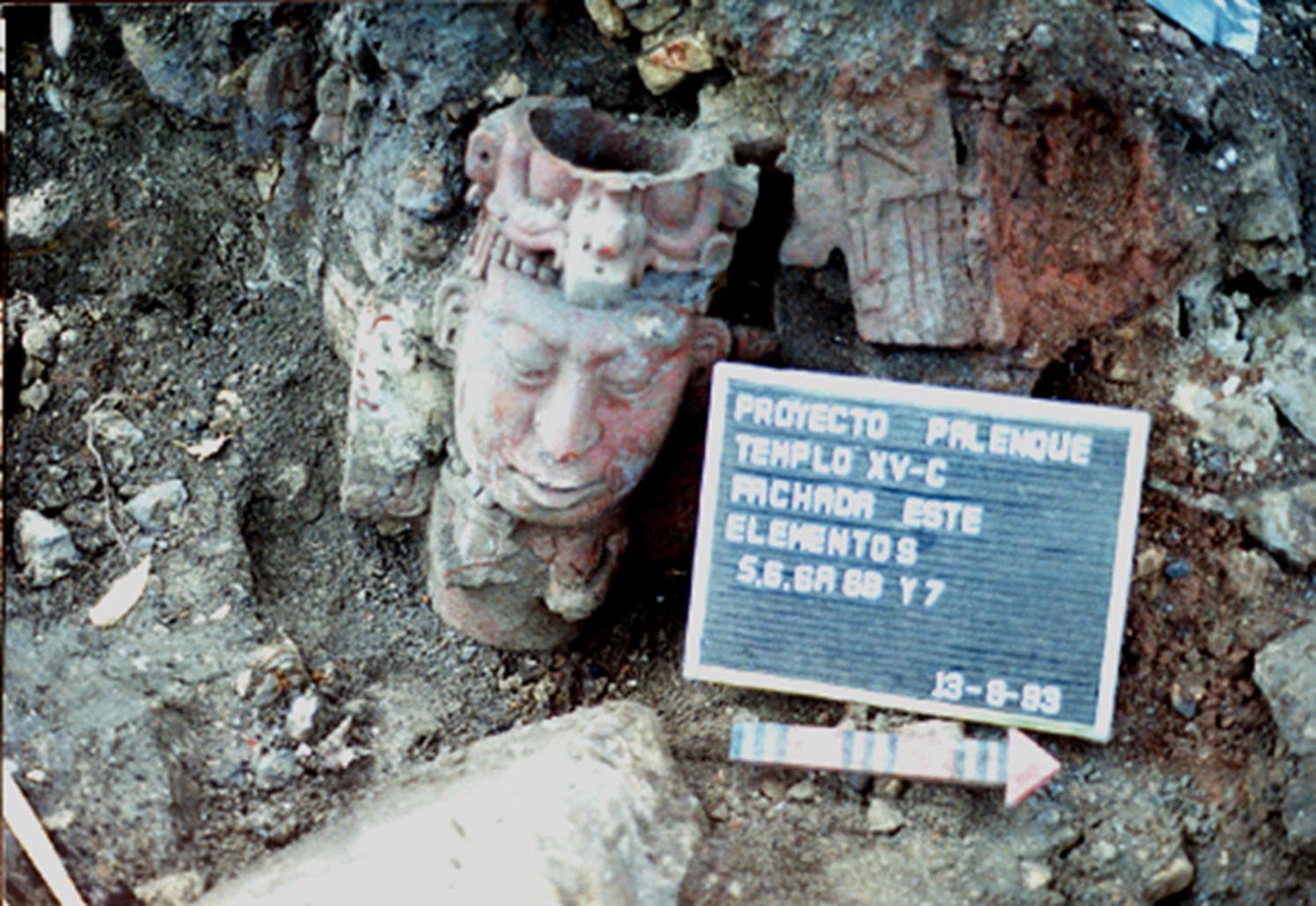 Dioses y antepasados en los incensarios efigie de Palenque