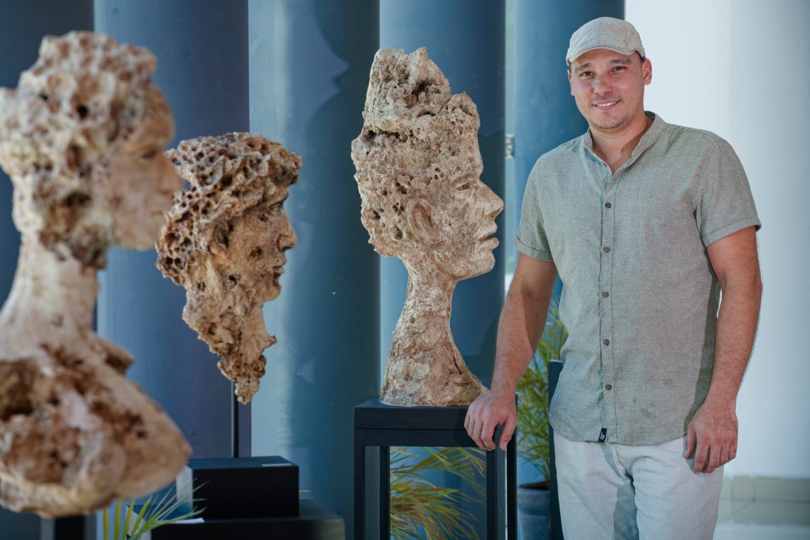 Carlos Becerra, un escultor que comparte emociones