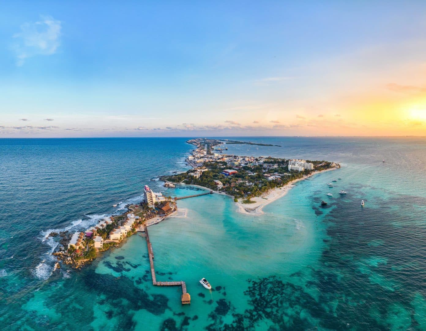 Isla Mujeres, donde cae el primer rayo de sol sobre México