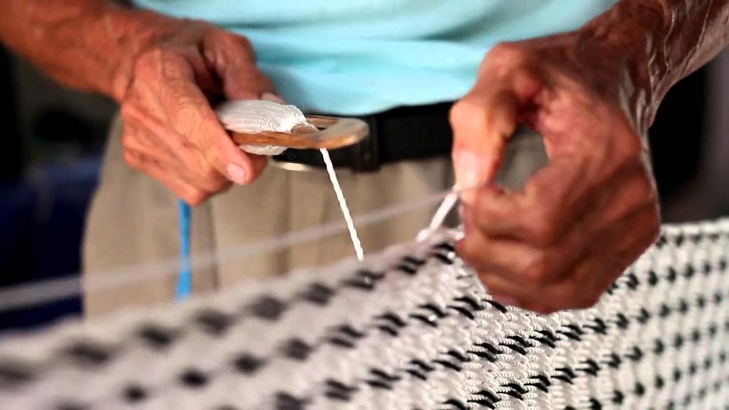 Recuerdos de la abuela, urdiendo hamacas