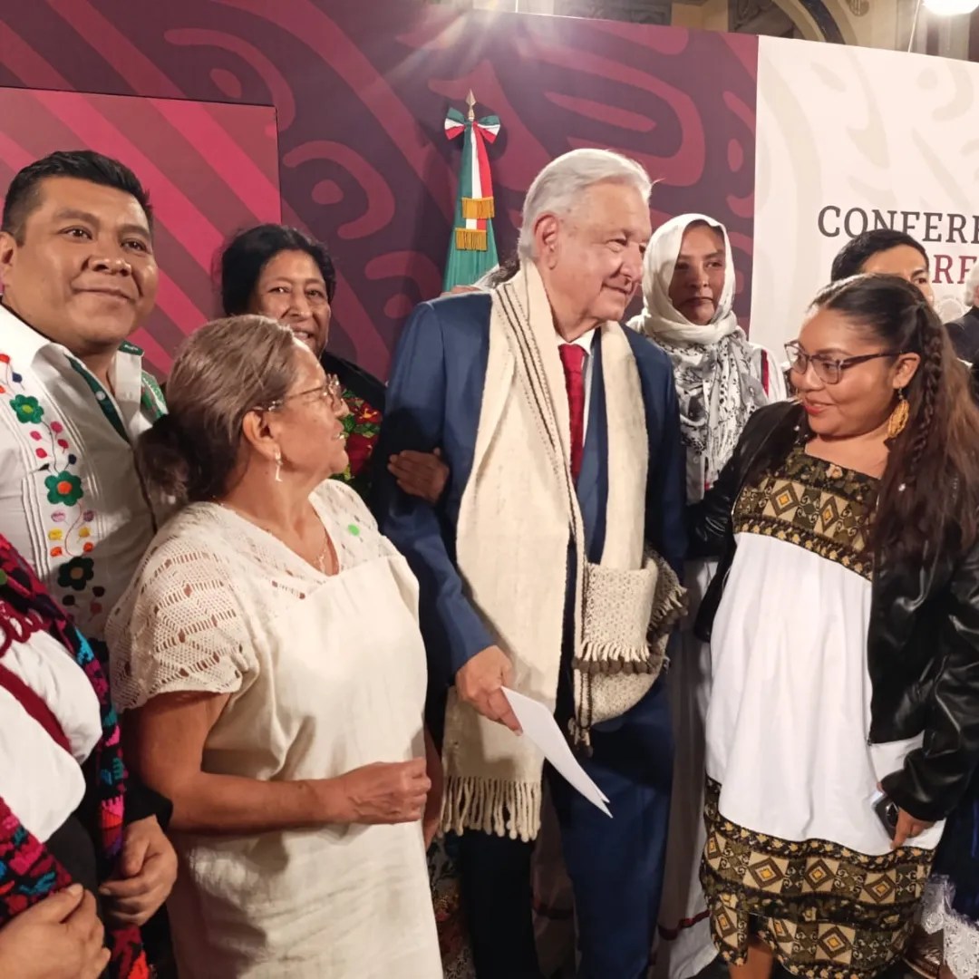 Tejemos el Pasado con Un Hilo de Sueños.