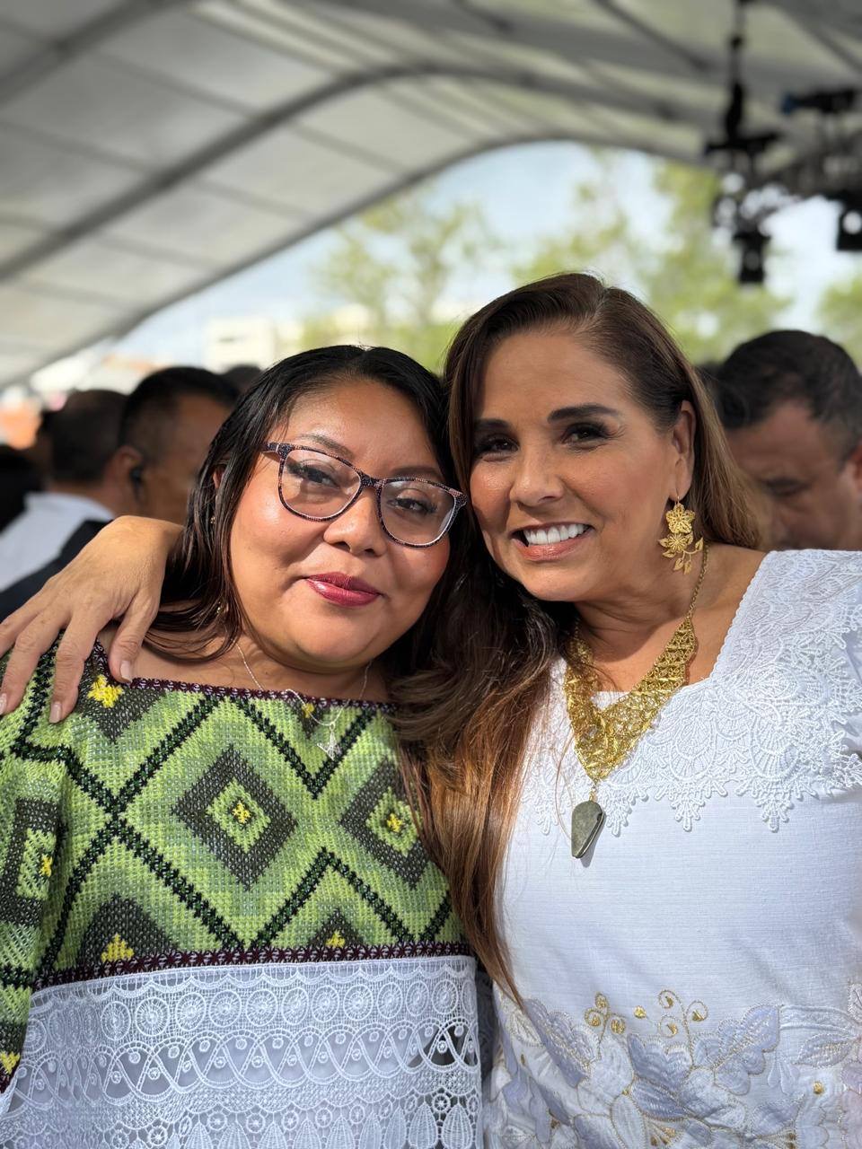 Tejemos el Pasado con Un Hilo de Sueños.