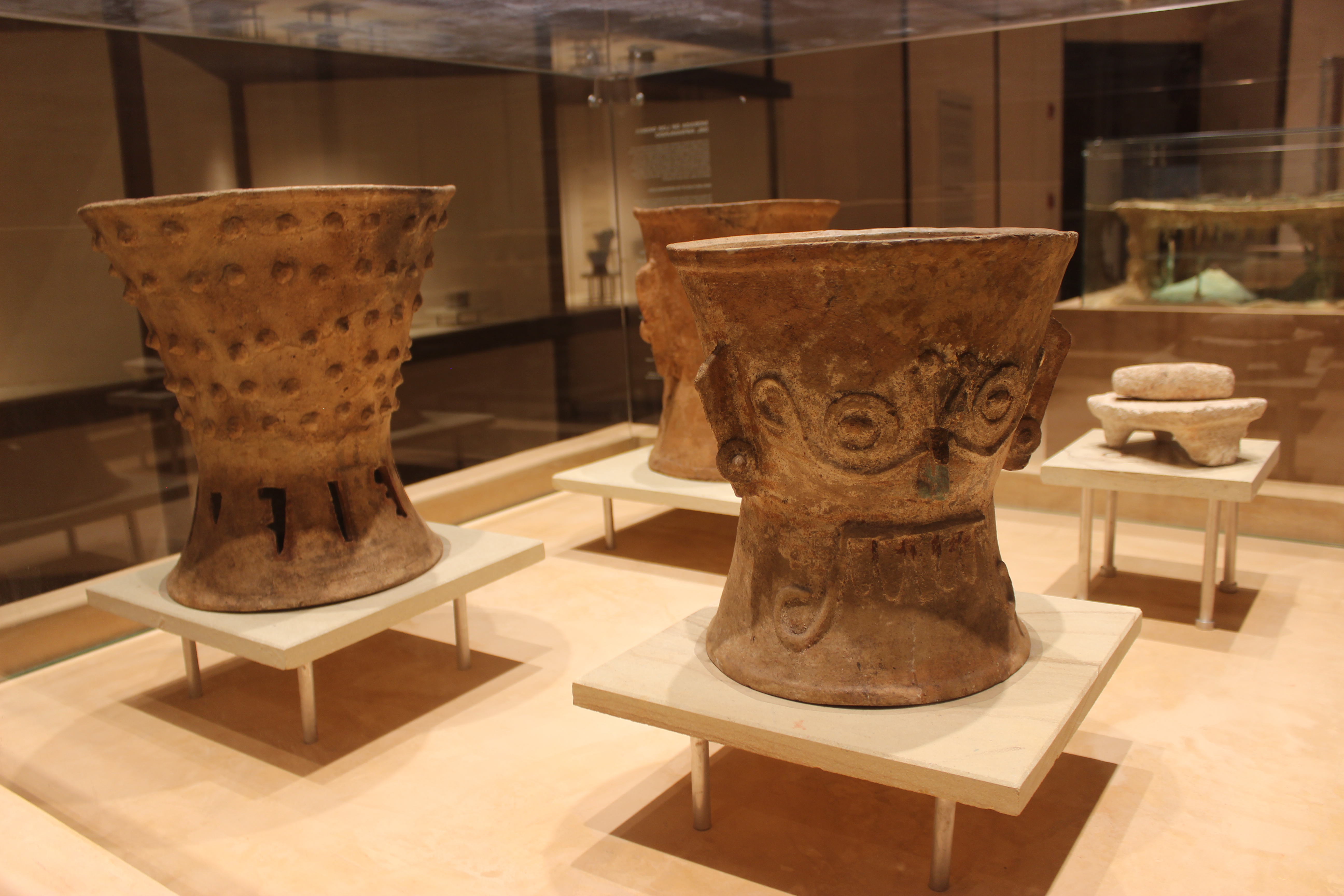 Una Mujer Fuerte Dejando Huella por Donde Camina.