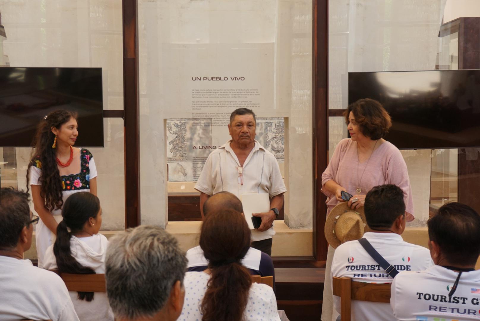 Una Mujer Fuerte Dejando Huella por Donde Camina.