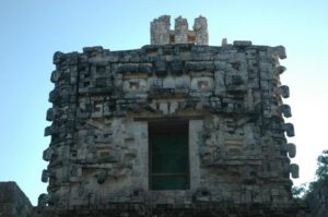La Región Chenes y su Enigmática Arquitectura - Hola Tulum