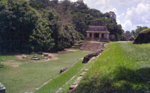 Dioses y antepasados en los incensarios efigie de Palenque - Hola Tulum