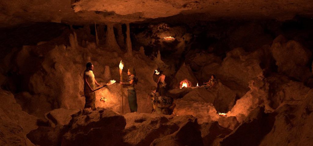 En el interior de los cenotes y cuevas del área de Tulum yacen vestigios que cuentan historias sobre algunos de nuestros antepasados más remotos, no solo de México, sino también del resto del continente americano. Fue en esta región de la península de Yucatán donde algunos de los primeros pobladores de América encontraron las condiciones ideales para la sobrevivencia de la especie y evolución de su cultura.