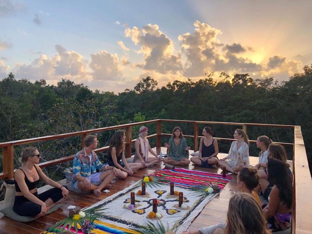 Mujeres Wellness - Hola Tulum