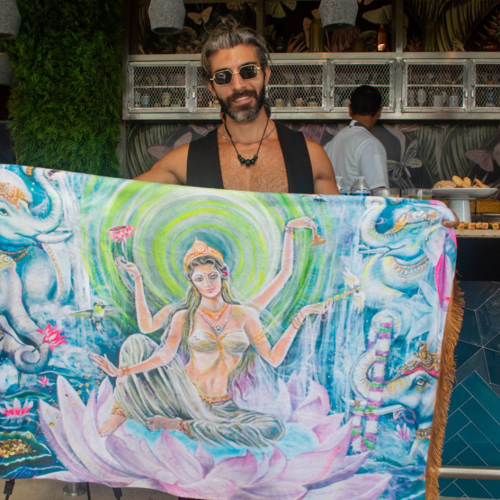 El pasado 20 de septiembre, a las 9:30 am, se llevó a cabo una rueda de prensa en el Hotel Aloft Tulum para dar a conocer su próximo evento, que busca recaudar fondos económicos para equipar los Puntos Violeta, a cargo del Instituto de las Mujeres de Solidaridad, quienes se ocupan de atender a mujeres y familias que se encuentran vulnerables.