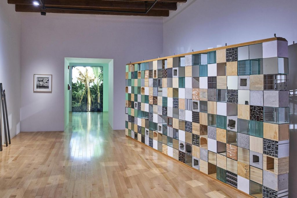 El Museo Amparo, ubicado en el corazón de la histórica ciudad de Puebla, es considerado uno de los centros culturales y de exhibición más importantes de México. Con un programa constante de actividades, exposiciones temporales y eventos, es una parada imperdible para quienes visiten Puebla.