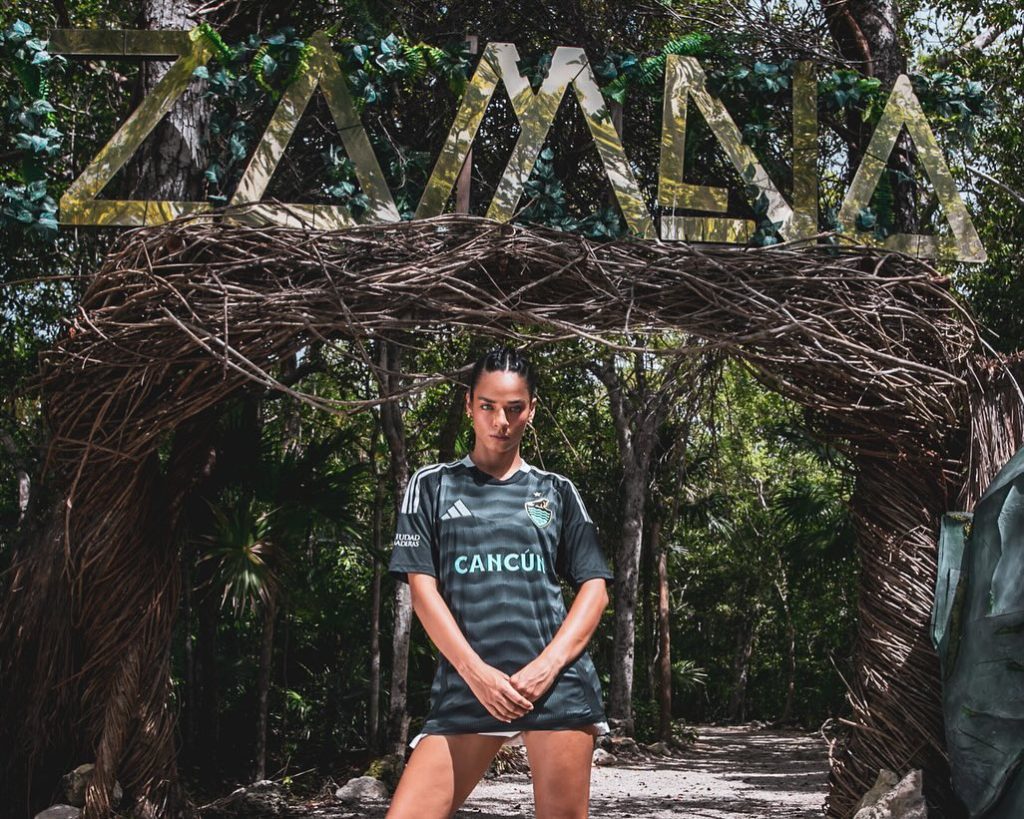 Se llevó a cabo la fusión entre Cancún Fútbol Club, Adidas y Culto Fútbol (línea de productos deportivos), la noche del sábado 20 de julio en el estadio “Andrés Quintana Roo”, donde se presentó el nuevo uniforme propiciado por Adidas para el equipo Iguanas, que lo utilizará durante la temporada 2024-2025 como prueba de esta gran colaboración. 