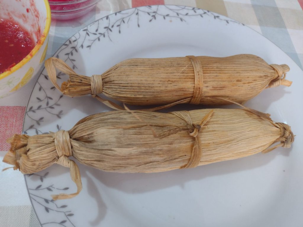 Pese a las coincidencias culinarias entre los estados peninsulares de Yucatán, Quintana Roo y Campeche, este último cuenta con platillos propios que lo distinguen de sus vecinos, tal es el caso del “jorochito de cazón”, un tamalito netamente campechano, según expertos.