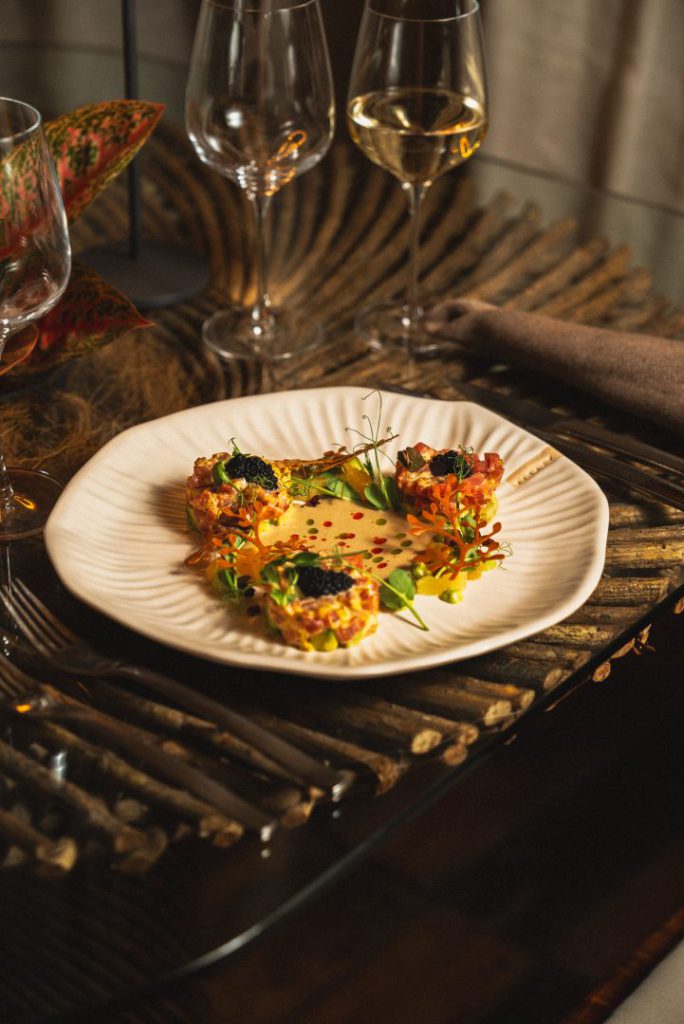 El grupo Azulik suma un nuevo concepto a su universo gastronómico con la apertura de Italik, un restaurante que rinde homenaje a los almuerzos familiares italianos, en el corazón de la zona hotelera de Tulum.