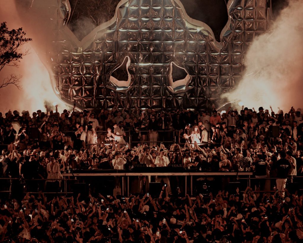 Zamna Festival consolida su propuesta artística en Tulum y atrae más de 120,000 viajeros de turismo musical - Hola Tulum La propuesta artística del Festival Zamna para este 2026 se centra en la música electrónica global, ofreciendo una experiencia inmersiva que fusiona sonidos de vanguardia con la belleza natural de la selva y el Caribe maya de Tulum.